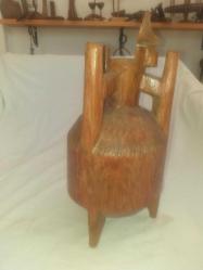 ''Eski çamlar bardak oldu'' atasözündeki bardak...Yörük işi, heykel gibi, üç ayaklı, Osmanlı ahşap testi...