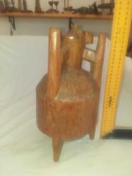 ''Eski çamlar bardak oldu'' atasözündeki bardak...Yörük işi, heykel gibi, üç ayaklı, Osmanlı ahşap testi...