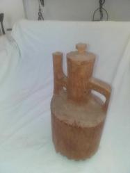 ''Eski çamlar bardak oldu'' atasözündeki bardak...Heykel gibi, üç ayaklı ahşap ibrik...Yörük işi , Osmanlı dönemi