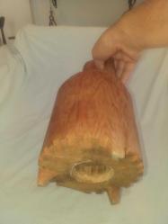 ''Eski çamlar bardak oldu'' atasözündeki bardak...Heykel gibi, üç ayaklı ahşap ibrik...Yörük işi , Osmanlı dönemi