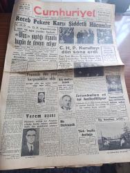 Cumhuriyet Gazetesi - 5 Aralık 1947 - Kurultay Sonu Notları Yazan Nadir Nadi Başmakale - Recep Peker'e Karşı Şiddetli Hücumlar - CHP Ve Demokrat Parti Organlarında Sert Ve Ağır Yazılar Başladı - Ulus Gazetesinin Yaptığı İfşaata Bugün De Devam Ediyor - CHP Kurultayı Dün Sona Erdi - CHP Kurultayındaki Seçimlerden Fotoğraflar - CHP'nin Yeni Genel Başkan Vekili Hilmi Uran Ve Şükrü Saracoğlu Fotoğraf - Köy Okulları İnşaatı - Verem Aşısı - İstanbul'un Et İşi Hallediliyor - Penisilin'in Yeni ve Müthiş Rakibi BQX Yazan Doktor Kemal Saraçoğlu - Kaybettiğimiz Ses Faruk Kaleli Yazan İsmail Habib Sevük - Sarıyer Canlı Balık Kış Bahçesi - Filistin'de Dün Şiddetli Çarpışmalar Oldu- İbret Yazan Burhan Felek Köşe Yazısı - Ana Hakkı Filmi Taksim Sinemasında - Safiye Ayla Mefharet Yıldırım Perihan Altındağ Sözeri İçkili Kristal Salonunda - Bugünkü Radyo Programı - İnternetional Kamyonları - Philips Ampul - İstanbul Belediyesi Şehir Tiyatroları Dram Kısmında İki Başlı Kartal Komedi Kısmında İpekçi Merhum