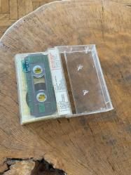 NEŞE KARABÖCEK - YAM YAM - KASET