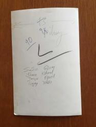 BEYAZ PERDENİN PRENSİ, YEŞİLÇAM'IN YILDIZ OYUNCUSU SALİH GÜNEY'İN ORİJİNAL 2'Lİ FOTOĞRAF SETİ - 18 x 12 cm EBADINDA - ''KAHRAMANLAR (1974)'' ADLI YEŞİLÇAM FİLMİNDE BİRLİKTE ROL ALAN SALİH GÜNEY, TUGAY TOKSÖZ, TANJU KOREL, YILMAZ KÖKSAL ve GÖNÜL HANCI BİR KEBAPÇININ OCAKBAŞINDA ŞİŞ KEBAPLARIN PİŞMESİNİ BEKLERKEN ve BÜRODAKİ MASANIN BAŞINDA HEP BİRLİKTE POZ VERİRKEN (MUHTEMELEN YAPIMCI ŞAHİN KOCAK'LA) ÇEKİLMİŞ 2 FARKLI KARE
