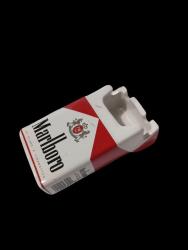 Marlboro sigara paketi formunda porselen küllük