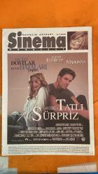 SİNEMA HAFTALIK ANTRAKT GAZETESİ -  MAYIS 2000   - İSTANBUL SİNEMASINDA OYNATILAN FİLMLER ,  THE NEXT BEST THING - FASULYE - BODY OF EVIDENCE - DICK TRACEY - EVITA - OYUNCAK HİKAYESİ 2 / TOY STORY 2 - A NOUS LA LIBERTÉ -   KİŞİLER: MADONNA - RUPERT EVERETT - JOHN SCHLESINGER - GABRIEL YARED - SELİM ERDOĞAN - ELVİN BEŞİKÇİOĞLU - BÜLENT KAYABAŞ - BURAK SERGEN - TANER BARLAS - HALUK ÖZENÇ - GÜRKAN UYGUN - KUTAY KÖKTÜRK - HALUK BİLGİNER - MEHMET ZENGİN - ERDEM HELVACIOĞLU - KAAN KURAL - BORA TEKAY - BURCU SARILAR - COURTNEY LOVE - TOM HANKS - TIM ALLEN - JOAN CUSACK - KELSEY GRAMMER - DON RICKLES - JIM VARNEY  BAŞLIKLAR: TATLI SÜRPRİZ - FASULYE - GENÇ KUŞAKTAN BİR FİLM - DVD VE VED TARTIŞMASI - SİNEMA SALONLARINDA DÜŞÜŞ - MADONNA’NIN SİNEMA KARİYERİ - OYUNCAK HİKAYESİ 2 - RENÉ CLAIR GÖSTERİMİ - LEYA SİNEMALARI GENİŞLİYOR-  14 SAYFA