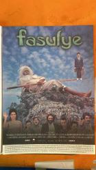 SİNEMA HAFTALIK ANTRAKT GAZETESİ -  MAYIS 2000   - İSTANBUL SİNEMASINDA OYNATILAN FİLMLER ,  THE NEXT BEST THING - FASULYE - BODY OF EVIDENCE - DICK TRACEY - EVITA - OYUNCAK HİKAYESİ 2 / TOY STORY 2 - A NOUS LA LIBERTÉ -   KİŞİLER: MADONNA - RUPERT EVERETT - JOHN SCHLESINGER - GABRIEL YARED - SELİM ERDOĞAN - ELVİN BEŞİKÇİOĞLU - BÜLENT KAYABAŞ - BURAK SERGEN - TANER BARLAS - HALUK ÖZENÇ - GÜRKAN UYGUN - KUTAY KÖKTÜRK - HALUK BİLGİNER - MEHMET ZENGİN - ERDEM HELVACIOĞLU - KAAN KURAL - BORA TEKAY - BURCU SARILAR - COURTNEY LOVE - TOM HANKS - TIM ALLEN - JOAN CUSACK - KELSEY GRAMMER - DON RICKLES - JIM VARNEY  BAŞLIKLAR: TATLI SÜRPRİZ - FASULYE - GENÇ KUŞAKTAN BİR FİLM - DVD VE VED TARTIŞMASI - SİNEMA SALONLARINDA DÜŞÜŞ - MADONNA’NIN SİNEMA KARİYERİ - OYUNCAK HİKAYESİ 2 - RENÉ CLAIR GÖSTERİMİ - LEYA SİNEMALARI GENİŞLİYOR-  14 SAYFA