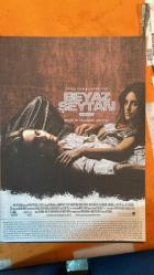 SİNEMA HAFTALIK ANTRAKT gazetesi-  4 EKİM 2001  -  KIM BASINGER – LIAM AIKEN – MARGHERITA BUY – STEFANO ACCORSI – SERRA YILMAZ – KORAY CANDEMIR – MAGGIE CHEUNG – TONY LEUNG – CLAIRE FORLANI – YEŞİM SALKIM – BERHAN ŞİMŞEK – NURSELİ İDİZ – WONG KAR-WAI – FERRAN ÖZPETEK – ERSİN PERTAN  -  I DREAMED OF AFRICA – IN THE MOOD FOR LOVE / AŞK ZAMANI – LE FATE IGNORANTI / CAHİL PERİLER – ANTI-TRUST / KURAL DIŞI – ÇILGIN / GÜZEL – ŞARKICI – MEET JOE BLACK – SWORDFISH – LARA CROFT: TOMB RAIDER – ARTIFICIAL INTELLIGENCE – AMERICAN PIE 2 – BRIDGET JONES’S DIARY – THE SCORE – LORD OF THE RINGS: THE FELLOWSHIP OF THE RING – BUBBLE BOY – COLLATERAL DAMAGE – GHOSTS OF MARS – AMERICA’S SWEETHEARTS – AKIL DEFTERİ – ŞEHRİN AZİZLERİ – KEDİLER VE KÖPEKLER – DR DOLITTLE 2 – PARAMPARÇA AŞKLAR KÖPEKLER - 14 SAYFA