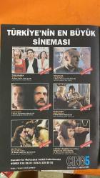 SİNEMA HAFTALIK ANTRAKT GAZETESİ - 02-08 NİSAN 1999 - ROBIN WILLIAMS – UĞUR VARDAN – CHARLIE PETERS – BRENDA BLETHYN – JUDE LAW – JENNIFER TILLY – GRETCHEN MOL – ROBERTO BENIGNI – RADU MIHAILEANU – FAYE KELLERMAN – NORMAN – TOM STOPPARD – SUHA ARIN – AKIRA KUROSAWA – ALAN J. PAKULA – YILMAZ GÜNEY – ABBAS KIAROSTAMI – MARIO MONICELLI – JERRY SCHATZBERG – AGNES VARDA  BAŞLIKLAR: HAFTALIK ANTRAKT – Odam Kireç Tutmuyor – Yan Odadan Melodiler – Patch Adams – Velve Goldmine – Hayat Güzeldir ve Aşık Shakespeare’e Mahkeme Yollarında – Uluslararası İstanbul 11. Kısa Film Günleri – 18. İstanbul Film Festivali – ELVEDA: AKIRA KUROSAWA – ELVEDA: ALAN J. PAKULA – USTALARA SAYGI  FİLMLER: PATCH ADAMS – VELVET GOLDMINE – THE STEPMOM – LIAR LIAR – BOUND – THE QUALITY OF MERCY – HAYAT GÜZELDİR – YAŞAM TRENİ – AŞIK SHAKESPEARE – TAHTACI FATMA – CAMIN TERİ – RAŞOMON – BAŞKANIN TÜM ADAMLARI – SEYYİT HAN – AÇ KURTLAR – UMUT – ARKADAŞIMIN EVİ NEREDE – YAKIN PLAN – VE YAŞAM SÜRÜYOR – KİRAZIN TADI –- 12 SAYFA