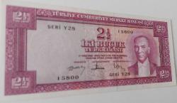 5.EMİSYON 1.TERTİP 2,5 İKİ BUÇUK TÜRK LİRASI SERİ Y28 15800 SERİ NUMARALI KAĞIT PARA NATÜREL ÇİLALTI EN NADİRİ