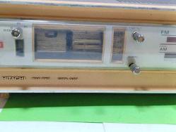 HITACHISOLID SLADE DIGITAL CLOCK MASA RADYOSU--SAAT VE TAKVİM MEKANİĞİ BAKIM İSTER