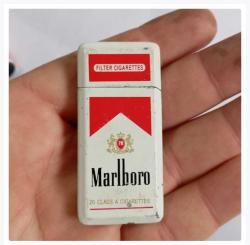 Marlboro sigara çakmak. Metal. Vintage