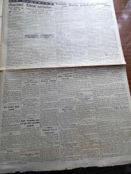Cumhuriyet Gazetesi - 1 Mayıs 1942 - Birmanyadan Sonra Yazan Yunus Nadi Başmakale - Bomba Muhakemesi - Dün Yapılan İki Celsede Suçlu Abdurrahman Sayman Suçlu Pavlofla Kornilofun Sordukları Suallere Cevap Verdi - Milli Servet Artıyor - Halkın Bankalara Mevduatı 364 Milyon Lirayı Buldu - Hitler İle Mussolini Buluştular Fotoğrafı - Kızılay'ın Faaliyeti - Alman Tayyareleri Norvich'e Yeniden Hücum Ettiler - Japonlar Laşio Şehrine Girdiler - Bugün 1 Mayıs Bayramıdır - Von Der Goltz Paşa ve Türk Alman Silah Arkadaşlığı Yazan Emekli General H. Emir Erkilet - 50 Bin Çift Torik Tutuldu - Hariciye Umumi Katibi Numan Menemecioğlu İstanbul'da - Türkçe Sözlü Türkçe Şarkılı Leyla Filmi Leyla Taksim Sinemasında - Hello Broadway Filmi Başrolde Alice Fay Marmara Sinemasında - Raşid Rıza Tiyatrosu ve Halide Pişkin Birlikte Şehzadebaşı Turan Sinemasında - Rapid Fenerbahçe Maçı Bugün Şeref Sahasında - Bugünkü Radyo Programı - Bulmaca - Radyolin Diş Macunu - Türk Ticaret Bankası