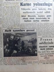 Cumhuriyet Gazetesi - 26 Nisan 1942 - Dönüm Noktası Cumhuriyet Başmakale - Kahraman Orduya İltihak Eden Genç Subaylarımız Fotoğrafı - Ankara'daki Yedek Subay Okulunu Bitiren Gençlerin Merasimi - Örfi İdare Kanununda Yapılacak Yeni Tadilat - Rus Japon Münasebatı Bozuluyor Mu - Milli Şef İsmet İnönü Ve Eşi Çocukları İzlerken Fotoğraf - General Giraud Almanya'dan Kaçtı - Şark Cephesi Harekatı Her Kesimde Hava Faaliyetleri Çok Arttı - Japonlar Yeni Takviye Kıtaları Aldılar - Halk Oyunları Gecesi Fotoğraf - İstanbul Muhteliti İzmir Takımına 2 1 Yenildi Fotoğraf - Karne Yolsuzluğu - Haftanın Şakaları Yazan Burhan Felek - Sönen Işık Filmi Bugün Lale Sinemasında - Gönül Oyunları Filmi Başrolde Gingers Rogers Ronald Colman Sümer Sinemasında - Zeytinyağı Satışı Serbest Bırakılacak - Küçük Hikaye Çoluk Çocuk Sahibi Yazan Nuri Refik - Sızı Yazan Mükerrem Kamil Su Yazı Dizisi - Lorel Hardi Mektepte Filmi İpek Sinemasında - Türkiye Güreş Birinciliği Müsabakaları Başladı -Bomonti Bahçesi