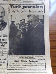 Cumhuriyet Gazetesi - 25 Nisan 1942 - İmparatorluk Ve Emperyalistlik Yazan Yunus Nadi Başmakale - Ankara'da Çocuk Bayramı Fotoğraf - Türk Yavruları Büyük Şef İsmet İnönü'nün Huzurunda Fotoğrafı - Londra'ya Göre Kral Boris Kendini Führer İlan Etmiş - Yunan Milleti Makedonya Ve Trakyanın Bulgar Olmasını Hiçbir Vakit Kabul Etmeyecektir - Birmanyada Japon Hücumları Şiddetli Bir Mukavemetle Karşılaşıyor - Beaverbrook Diyor Ki Garpta Mutlaka İkinci Cephe Açmalıyız - Askeri Vaziyet Yazan Emekli General H. Emir Erkilet Yazı Dizisi - Devletçilik Hükümetçilik Yazan A. Hamdi Başar - Maskeli 5 lerin Dönüşü Şehzadebaşı Turan Sinemasında - Alevlerin Şarkısı Filmi Elhamra Sinemasında - Küçük Hikaye Müezzin Yazan Kudret Sinan - Sızı Yazan Mükerrem Kamil Su Yazı Dizisi - Türkiye Serbest Güreş Müsabakaları Bugün Başlıyor - Almanya'da İstifçilik Yapanlar İdama Mahkum Ediliyor - Altın Çapa Kundura Mağazası - Bugünkü Radyo Programı - Türk Ticaret Bankası - Sümerbank