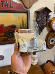 Antika 1:18 ölçek araba