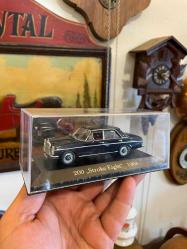 Mercedes üretimi 1:43 ölçek araba