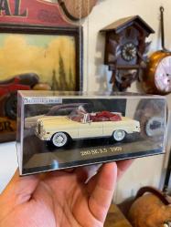 Mercedes üretimi 1:43 ölçek araba