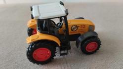 PRO ENGİNE  -FARM CİTY TRAKTÖR HİÇ KULLANILMAMIŞ ÇOKLU AMBALJDA SATIN ALINMIŞTIR.  KOLEKSİYON ÜRÜNÜ 1/64 ÖLÇEK