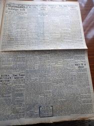 Cumhuriyet Gazetesi - 21  Nisan 1941 - Yeni Yunan Hükümeti Yazan Yunus Nadi Başmakale - İstanbul'da Pasif Müdafaa Tecrübeleri Fotoğraf - Bombardıman Edilme Tehlikesi Yaşayan Romada Tibr Nehri Ve Sent Anj Kalesi Fotoğraf - Cem Sultan Anj Kalesinde Hapsedilmişti - Roma Meydan Okuyor - Makedonya Cephesi Mahirane Bir Manevra İle Geri Alındı - Demirspor Ve Beşiktaş Takımı Fotoğraf - Japonya Almanya'ya Küçük Bir Filo Devredecekmiş - Hitler'in 52. Yıldönümü - Yugoslavyanın Son Taksimi - Tobruk Sollum Mukavemete Devam Ediyor - Vakai Hayriye Yazan Salahaddin Güngör Yazı Dizisi - Küçük Hikaye Hususi Polis Hafiyesi Yazan Peride Celal - Gemlik Zeytin İhracına Başlıyor - Bir Aşk Uçurumu Yazan Mahmut Yesari Yazı - Bileti Kadınlar Kesince Yazan Burhan Felek Köşe Yazısı - Altınordu 2 Fenerbahçe 1 - Galatasaray 3 Altay 1 - Batmayan Güneş Sümer Sinemasında - Milli Küme Maçlarında Puan Cetveli - Kızıl Rakkase Filmi Bugün Beşiktaş Gürel Sinemasında - Poker Traş Bıçağı - Türkiye Cumhuriyeti Ziraat Bankası