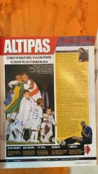 FOURFOURTWO - TEMMUZ 2007    -   KİŞİ/ŞAHIS İSİMLERİ MÜJDAT YETKİNER - ENGİN BAYTAR - ALTAN TANRIKULU - RONALDO - DAVID BECKHAM - ÜMİT ÖZAT - EMMANUEL ADEBAYOR - EMMANUEL EBOUE - DIEGO LUGANO - ZINEDINE ZIDANE - VICENTE DEL BOSQUE - PHILIPP LAHM - SAMIR NASRI - DJIBRIL CISSE - CARLO ANCELOTTI - YAŞAR - SCHUMACHER - HÖGH - WAGENHAUS - SELÇUK YULA - HALDUN DÜRÜST - SÜREYYA KOCATEPE - KENAN ADIGÜZEL - RYAN GIGGS - CRAIG BELLAMY - FRANCESCO TOTTI - RIVALDO - FAUSTINO PINTO - JUAN CACHO - LUCAS NEILL - JOSEF HICKERSBERGER - JAKOB KUHN - WILMAN CONDE - AQUIVALDO MOSQUERA - PEDRO LARLEY - CARLOS TEVEZ - NANI  BAŞLIKLAR FUTBOLU SEVENLERİN DERGİSİ - RONALDO GOLFTE HİLE YAPIYOR MU - 1998 DÜNYA KUPASI FİNALİ'NDE NE OLDU - BREZİLYALI KIZLARI NASIL TAVLARSINIZ - GALATASARAY'IN MÜTHİŞ ALTYAPISI - ÜMİT ÖZAT ŞİİR YAZIYOR - ADEBAYOR KONUŞTU - KOLOMBİYA'DAKİ VAHŞİ DERBİ - LİGİN DİĞER YILDIZLARI - MARSİLYA'DA ŞİKE - MOR MENEKŞE TOULOUSE - ÇİN'DE FUTBOL - THE FINALE - YAKIN MARKAJ - AYIN FOTO   - 70 SAYFA