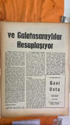SOSYETE 13 DERGİSİ  -  13 OCAK 1977  AHMET ZEKİ YAMANİ - NURİ CERRAHOĞLU - YÜKSEL CERRAHOĞLU - REMZİYE ALEMLİ - ASAF BAY - ALPER ALEMLİ - ALİ ALYOT - TULES ALYOT - LÜTFİYE ARIBAL - MEZİYET ÇINAR - MELAHAT ÇELİK - SELAHATTİN BEYAZIT - TURGAN ECE - ALİ URAS - NAMIK KEMAL ŞENTÜRK - KANER - SÜLEYMAN DEMİREL - BÜLENT ECEVİT - FEVZİ ŞAHSUVAROĞLU - TEKİN ONAY - FÜRUZAN TEKİL - CAN KIRAÇ - AYDIN GÜN - AZRA GÜN - ASIM KOZOL  GALATASARAY BAŞKANLIK SEÇİMİ - DERİN CAMİA İÇİ HESAPLAŞMA - RİVA PROJESİ - MİLYONERLERİN İSTEKLERİ - FENERBAHÇE MAĞLUBİYETLERİ - DUYGUSAL KONGRE - BAŞKANLIK ÇİFTİ İDDİASI - YILBAŞI HEDİYELERİ - KARAKOLLARIN İŞ YAVAŞLATMASI - ZAMLI DÖNÜŞLER - POLİTİK ATIŞMALAR - FUTBOLDA YENİ TAVIR - ŞAHANE KIŞ PARTİLERİ - OPERA MÜFETTİŞLERİ -  PETROL GÖRÜŞMESİ - LONDRA BULUŞMASI - TÜRK ARMATÖR TEMASLARI - CERRAHOĞLU AİLE SEYAHATİ - VİTRİN SEVDASI - KAYINVALİDE OLUŞ - DAMAT SEVGİSİ - MODACININ TORUN SEVİNCİ - ÇOCUK BEZİ YIKAMAK - MEZİYET ÇINAR ORGANİZASYONU - GAMZEYLE YÖNETİM -   -  22 SAYFA