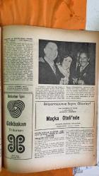 SOSYETE 13 DERGİSİ  -  13 NİSAN 1974  AYDIN GÜN - AZRA GÜN - FÜRÜLZAN ARDIÇ - GÜNEŞ ARDIÇ - HASAN VARDAR - ÜLKÜ VARDAR - ATALAY COŞKUNOĞLU - AYHAN COŞKUNOĞLU - MAZHAR HAZNEDAR - NÜKHET HAZNEDAR - ASLANOĞLU - NİMET ASLANOĞLU - SABİT OSMAN AVCI - SELAHATTİN KILIÇ - NECDET SEÇKİNÖZ - NEJAT LEBLEBLELOĞLU - HASAN ERK - KIVILCIM ÖZKÖK - MUSTAFA KEMAL ÖZKÖK - EROZAN - IŞIK TEZER - NAZIM TEZER - EBRİZE ÖKTEM - ADNAN DURUARI - FİKRET ÖZBEK - CENGİZ KIRATLI - TÜRKAN KIRATLI - NECDET ATALAY - RAY ODGERS - SEVGİ ODGERS - GÜLNAR TEKİNEL - HÜSEYİN TEKİNEL - NEVİN ÖNEN - HASAN BAYRAMOĞLU - CELÂL SARDAR - TOMRİS YALGIN - NEVHİS BORA - İNCİ ŞERBETÇİOĞLU - PERİHAN KASACI - NİMET ARSLAN - YILDIZ HAYIRLIOĞLU - MÜZEHER ÇUBUKGİL - FATMA BAŞARAN - HİTAY ECEVİT - PERİHAN GÜRER - MADAME BARHAIM - GÜLTEN DAĞ - NEBİLE ATAKENT - SEVİM GÖLE - LATİFE MÜTEVELLİ - SEMRA GÜRELL - AYMELEK TASHAR - BEDIA VARDAR - BEDIA KORKUT - MELEK ŞENOL - BEYHAN TEZULAS - SEMRA UNSAÇ - DÜRDANE TOKSÖZ - NİHAL EMSUN - MİNE  -  18 SAYFA
