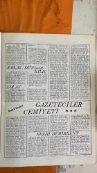 SOSYETE 13 DERGİSİ  -  13 ARALIK 1982  İNAN KIRAÇ - NORBERT SCHMITT - VITALI HAKKO - BERNARD TRUX - KENAN EVREN - KEMAL ILICAK - HALDUN SİMAVİ - ÇETİN EMEÇ  İNAN KIRAÇ PİLAV GÜNÜ AŞKIYLA GÜLDÜRDÜ - VAKKORAMA’DA MODA VE ZEKÂ BULUŞMASI - CUMHURBAŞKANI KENAN EVREN’DEN BASINA NAZİK KABUL - BABIALİ’DE ZAM VE DAĞITIM KRİZLERİ - GAZETE FİYATLARI 10’DAN 30’A: TERCÜMAN'DAN DÜRÜST AÇIKLAMA - KEMAL ILICAK VE TERCÜMAN’IN OKUYUCU İLETİŞİMİ - GAZETE BAYİLERİYLE ORAN KAVGASI - REKABETTE HÜRRİYET-GÜNAYDIN İTTİFAKI - GAZETELERİN SÜSLÜ GELİN GİBİ ÖZENDİRİCİ YARIŞI - TERCÜMAN'DAN 933 ÖRGÜ MAKİNESİ VE 50 RENKLİ TV HEDİYESİ - GÜNAYDIN’DAN MAVİ GAZETE ATAĞI - GAZETELERDE MALİYETİN KABUSA DÖNÜŞÜ - HÜRRİYET'İN PAZAR KELEBEK ATAĞI VE REKLAM MODELİ - BASINDA “SANSASYONSUZ HEYECAN” ARAYIŞI - GAZETE İÇERİĞİ MI, YAN ÜRÜNLER Mİ?: OKUYUCU SADAKATİNE YENİ MODELLER -  22 SAYFA