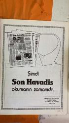 SOSYETE 13 DERGİSİ  -  13 ARALIK 1982  İNAN KIRAÇ - NORBERT SCHMITT - VITALI HAKKO - BERNARD TRUX - KENAN EVREN - KEMAL ILICAK - HALDUN SİMAVİ - ÇETİN EMEÇ  İNAN KIRAÇ PİLAV GÜNÜ AŞKIYLA GÜLDÜRDÜ - VAKKORAMA’DA MODA VE ZEKÂ BULUŞMASI - CUMHURBAŞKANI KENAN EVREN’DEN BASINA NAZİK KABUL - BABIALİ’DE ZAM VE DAĞITIM KRİZLERİ - GAZETE FİYATLARI 10’DAN 30’A: TERCÜMAN'DAN DÜRÜST AÇIKLAMA - KEMAL ILICAK VE TERCÜMAN’IN OKUYUCU İLETİŞİMİ - GAZETE BAYİLERİYLE ORAN KAVGASI - REKABETTE HÜRRİYET-GÜNAYDIN İTTİFAKI - GAZETELERİN SÜSLÜ GELİN GİBİ ÖZENDİRİCİ YARIŞI - TERCÜMAN'DAN 933 ÖRGÜ MAKİNESİ VE 50 RENKLİ TV HEDİYESİ - GÜNAYDIN’DAN MAVİ GAZETE ATAĞI - GAZETELERDE MALİYETİN KABUSA DÖNÜŞÜ - HÜRRİYET'İN PAZAR KELEBEK ATAĞI VE REKLAM MODELİ - BASINDA “SANSASYONSUZ HEYECAN” ARAYIŞI - GAZETE İÇERİĞİ MI, YAN ÜRÜNLER Mİ?: OKUYUCU SADAKATİNE YENİ MODELLER -  22 SAYFA