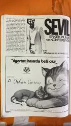 SOSYETE 13 DERGİSİ  -  13 MAYIS 1981  EROL SİMAVİ - NEZİH DEMİRKENT - VURAL GÖKÇAYLI - GEORGE ENGELHARD - WILLIAM BAUER - MÜBERRA VOLKAN - FERİT VOLKAN - ÜLKÜ ARMAN - TURHAN AYTUL - ORHAN KANTOĞLU - OKTAY EKŞİ - DOĞAN KOLOĞLU - HASAN PULUR - HASAN YILMAZER - ÇETİN ÖZKIRIM - ORHAN BİRGİT - TAHSiN ÖZTİN - BİCİOĞLU - EŞFAK AYKAÇ - HASAN BEDRETTİN ÜLGEN - HİKMET BİL - HİKMET FERİDUN ES - ŞEÇKİN TURESAY - ABDULLAH AKSAK - EROL TÜREGÜN - SALİM BAYAR - HÜSEYİN GÜNEŞ - KEMAL ILICAK - NAZLI ILICAK - ASLAN BAŞER KAFAOĞLU - ADNAN BAŞER KAFAOĞLU - ERTUĞRUL SOYSAL - GÜNGÖR URAS - HALDUN SİMAVİ - TURGUT ÖZAL - İNAN KIRAÇ  **HÜRRİYET’İN YILLIK KOKTEYLİ VE SİMAVİ-DEMİRKENT İKİLİSİ - MODACI VURAL GÖKÇAYLI’DAN HILTON’DA GÖRKEMLİ DEFİLE - SHERATON-HILTON BİLEK GÜREŞİ: ENGELHARD VE BAUER’İN MÜCADELESİ - MÜBERRA VE FERİT VOLKAN’A SHERATON’DAN JEST - BABIALİ’DE İÇ İSTİHBARAT YARIŞI VE ÜLKÜ ARMAN TRANSFERİ - MİLLİYET’İN HABER ANLAYIŞINDA HÜRRİYET ESİNTİSİ - NEZİH DEMİRKENT’İN ANKARA STRATEJİSİ VE -  22 SAYFA
