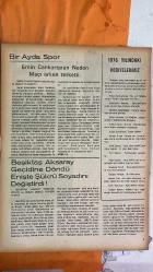 SOSYETE 13 DERGİSİ  -  13 OCAK 1976  MEHMET KURTOĞLU - NÜKHET SIREL - METİN SIREL - MERAL SELÇUK - VECİHE KURTOĞLU - SUAT AYSAN BULUT - MÜNİR NURETTİN SELÇUK - ALİ URAS - AYDIN FETVACI - EMİN CANKURTARAN - SELAHATTİN BEYAZIT - MEHMET ÜSTÜNKAYA - ŞÜKRÜ GÜLESİN - NAMIK SEVİK - NEZİH DEMİRKENT - KEMAL ILICAK - ABDİ İPEKÇİ - EROL SİMAVİ - İHAP SUBAŞI - MUSTAFA YÜCEL - DOĞAN KOLOĞLU - İSMAİL CEM - KADRİ KAYABAL - HALDUN IŞMEN - SEDAT ERKOĞLU  MEHMET KURTOĞLU İLE NÜKHET SIREL’İN YILIN NİKAHI - MÜNİR NURETTİN SELÇUK’UN KALAMIŞ FONU - EMİN CANKURTARAN’IN MAÇI TERKİ VE FENERBAHÇE TEPKİSİ - BEŞİKTAŞ’IN AKSARAY GEÇİDİNE DÖNÜŞÜ VE ŞÜKRÜ GÜLESİN’İN SOYADI DEĞİŞİMİ - 1976 YILI SOSYETE HEDİYE PANORAMASI - SEDAT ERKOĞLU’NUN VEFATI VE SELAHATTİN BEYAZIT’IN CENAZEDEKİ DUYGUSAL ANLARI - KADIKÖY’ÜN YAKIŞIKLI SPORCUSUNA VEDA - BEYAZIT’IN GÖZYAŞLARI VE CENAZEDEKİ MAHZUNLUK - 1975’İN SON GÜNLERİNDE TOPLUMSAL HÜZÜN -  22 SAYFA