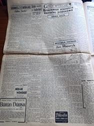 Cumhuriyet Gazetesi - 12 Mart 1948 - Zoraki Dostluklar Cumhuriyet Başmakale - Dışişleri Bakanımız Necmettin Sadak Dün Gece Londra'ya Vardı Fotoğraf - Demokrat Parti Grubu İhraç Kararlarını Tanımıyor - Çek Faciası İntiharlar İstifalar Devam Ediyor - İstanbul Batakhanelerinde İki Müthiş Gece Yazan Metin Toker - Suat Hayri Ürgüplü ve Arkadaşları Yüce Divandan Çıkarken Fotoğraf - Arap Birliği Genel Sekreteri Azzam Paşa Ankara'ya Çağrılmış - Beşiktaşlılar Atina'da Enosis İle Karşılaşmak Üzere Sahaya Çıkarlarken Fotoğraf - Goebbels'in Hatıraları Yazı Dizisi - Erzurum'un Otuzuncu Kurtuluş Yıldönümü Yazan Ahmet Halil - Beynelmilel Portreler Jan Masaryk - Huzur Yazan Ahmet Hamdi Tanpınar Yazı Dizisi - Sol Temayüllü Hocalar Meselesi Gene Tazelendi - Gazeteci Kimdir Yazan Burhan Felek - John Steinbeck'in Gazap Üzümleri Remzi Kitabevinde - İsmail Dümbüllü Tiyatrosu Ve Semiha Coşar Şehzadebaşı Turan Sinemasında - Şehir Tiyatrosu Dram Kısmında Baykuş Komedi Kısmında Kaş Yapayım Derken - Parker 51