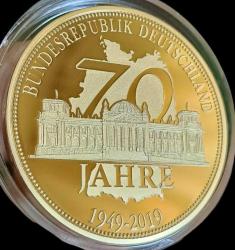 LOT.5 » Almanya'nın 70 Yılı Anısına Altın Kaplama Madalya 28g 40mm