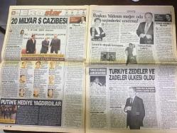 STAR GAZETESİ  - 8 ARALIK 2004 - TÜLİN DALOĞLU, SADDAM'I SAKLANDIĞI FARE DELİĞİNDEN ÇIKARAN AMERİKALI SAMİR İLE KONUŞTU - BAŞBAKAN RECEP TAYYİP ERDOĞAN, ''ANKARA KRİTERİ YAPARIZ'' - AHMET ERTÜRK ''TÜRKİYE 20 YILDA ZEDELER ZEDELER ÜLKESİ OLDU'' - SADETTİN TEKSOY KURAN'DAKİ MUCİZELERİ YAZDI - ÜMİT ASLANBEY - HALK OYUNLARI SEVDALISI BAŞKAN ADAYI, SERTAÇ DEMİRTAŞ - DAVID ARNETT - ANKARA SAVAŞ ALANI GİBİ - HALİT KAKINÇ - TUNÇ TÜFEKÇİ, MÜZEYİ BÜROKRASİ ÇÜRÜTÜYOR - OLGA ÜNAYDIN, TEK TESELLİSİ ALARA - EYLEM ERDEM - EREN ULUERGÜVEN'İN BEYİN ÖLÜMÜ GERÇEKLEŞTİ - ŞEREF OĞUZ - EURO'DA YENİ REKOR - ÖMER FARUK GÜNEL - ERSİN ÖZİNCE - DİPLOMATLARA SUÇÜSTÜ - MUSTAFA DEĞİRMENCİ, BAŞKANDAN YARDIM SÖZÜ - TARIK YILMAZ - KUBİLAY GÜLBEK - SULTAN UÇAR - SEDAT BUCAK YENİDEN YARGILANIYOR - DENİZ BAYKAL - ABDULLAH GÜL - FENERBAHÇE KADIKÖY'DE MANCHESTER UNITED İLE MAÇ YAPACAK