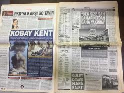 STAR GAZETESİ  - 8 ARALIK 2004 - TÜLİN DALOĞLU, SADDAM'I SAKLANDIĞI FARE DELİĞİNDEN ÇIKARAN AMERİKALI SAMİR İLE KONUŞTU - BAŞBAKAN RECEP TAYYİP ERDOĞAN, ''ANKARA KRİTERİ YAPARIZ'' - AHMET ERTÜRK ''TÜRKİYE 20 YILDA ZEDELER ZEDELER ÜLKESİ OLDU'' - SADETTİN TEKSOY KURAN'DAKİ MUCİZELERİ YAZDI - ÜMİT ASLANBEY - HALK OYUNLARI SEVDALISI BAŞKAN ADAYI, SERTAÇ DEMİRTAŞ - DAVID ARNETT - ANKARA SAVAŞ ALANI GİBİ - HALİT KAKINÇ - TUNÇ TÜFEKÇİ, MÜZEYİ BÜROKRASİ ÇÜRÜTÜYOR - OLGA ÜNAYDIN, TEK TESELLİSİ ALARA - EYLEM ERDEM - EREN ULUERGÜVEN'İN BEYİN ÖLÜMÜ GERÇEKLEŞTİ - ŞEREF OĞUZ - EURO'DA YENİ REKOR - ÖMER FARUK GÜNEL - ERSİN ÖZİNCE - DİPLOMATLARA SUÇÜSTÜ - MUSTAFA DEĞİRMENCİ, BAŞKANDAN YARDIM SÖZÜ - TARIK YILMAZ - KUBİLAY GÜLBEK - SULTAN UÇAR - SEDAT BUCAK YENİDEN YARGILANIYOR - DENİZ BAYKAL - ABDULLAH GÜL - FENERBAHÇE KADIKÖY'DE MANCHESTER UNITED İLE MAÇ YAPACAK