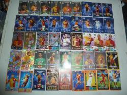 GALATASARAY EFSANE MEŞHUR FUTBOLCU KARTLARI 300 ÇEŞİT+4 adet şampiyonluk vcd+stickerler+rozet+silgi+kalem +bileklik ÜCRETSİZ KARGO