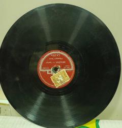 MÜZEYYEN SENAR - MEVLANA (şarkılı) / SABA NİNNİ 78 DEVİR TAŞ PLAK