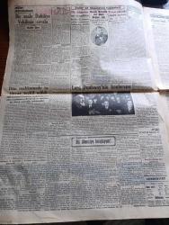 Cumhuriyet Gazetesi - 19 Birincikanun (Aralık) 1940 - Fransız Muamması Yazan Yunus Nadi Başmakale - Örfi İdare 3 Ay Daha Yemdir Edilmesi Muhtemeldir - Örfi İdare Komutanı Korgeneral Ali Rıza Artunkal - Almanya İtalya'ya Yardım Yerine İngiltere'ye Taarruzu Tercih Ediyormuş - Almanya Lavali Tahliye Ettirdi - İngiliz Motorlu Fırkalarına Mensup Bir Zırhlı Otomobil Taburu Fotoğraf - İtalyan Havacılığı İflas Etmiş Bir Vaziyete Düşürüldü - Bardia Etrafında Çok Şiddetli Muharebeler Olmaktadır - Arnavutluk Harekât Sahasından Gelen Yeni Resimler - Namık Kemal'in 100. Doğum Yılı - Lord Dunfsany'nin Beyoğlu Halkevinde Verdiği Konferans - Küçük Hikaye Bir Dilenciye Borçluyum Yazan Ahmet Hidayet - Kızıl Vazo Yazan Peride Celal Yazı Dizisi - Mahatma Gandi Yazan Hamdi Varoğlu - Ahali Mübadelesi 110 Bin Rumen  Ve 60 Bin Bulgar Memleketlerine Gönderildi - Bektaşinin Hesabı Yazan Burhan Felek - Rochell Hudson Ve Mister Moto Mahkumlar Adasında Fotoğraf - Hollywood'da 20 Milyon Dolara Yapılan Film