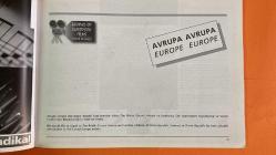 GEZİCİ FESTİVAL DERGİSİ - EKİM-KASIM 2001 - GEZİCİ FESTİVAL - ZEKİ DEMİRKUBUZ - BAŞAK KÖKLÜKAYA - SERAP AKSOY - FİKRET KUŞKAN - ZUHAL GENCER - HALUK BİLGİNER - DERYA ALABORA - GÜVEN KIRAÇ - RUHİ SARI - MASUMİYET - ÜÇÜNCÜ SAYFA - C BLOK - İTİRAF - YAZGI - BEKLEME ODASI - KARANLIK ÜZERİNE ÖYKÜLER ÜÇLEMESİ - AUTEUR YÖNETMENLİK - TÜRK SİNEMASINDA TELEVİZYON TEMASI - YEŞİLÇAM GELENEĞİ - SINIF ATLAMA VE YALNIZLIK TEMASI - KAPILAR VE IŞIK MOTİFİ - BECKETT ALINTISI - NAMUS VE TÖRE ELEŞTİRİSİ - SİNEMADA MASUMİYET VE ŞİDDET - SİNEMA VE FELSEFE - SİNEMA VE TOPLUMSAL GERÇEKLİK - SİNEMA VE KADER - ANKARA SİNEMA DERNEĞİ - DR. AHMET BOYACIOĞLU - AVRUPA FİLMLERİ FESTİVALİ - FESTIVAL ON WHEELS - ANKARA BURSA İZMİR DİYARBAKIR – 110 SAYFA