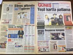 GÜNEŞ GAZETESİ - 4 EKİM 2001 - ASENA: ''BENİ ÖLDÜRECEKLER'' İBRAHİM TATLISES'İN TERK ETMESİ SONUCU ASENA BUNALIMA GİRDİ - BUNU MİLLET AFFETMEYECEK - YILLIK ENFLASYON 61.8'E YÜKSELDİ - HEMŞİRELERİN HAYATI - AFGANİSTAN'A 50 BİN ABD'Lİ ASKER GİRECEK - USAME BİN LADİN TİPİNİ DEĞİŞTİRDİ - MEMURA YÜZDE 5.9 ZAM - TAYYİP ERDOĞAN VEKİL OLAMIYOR - AŞKUN NUR YENGİ BAŞROLÜ KAPTI - YEŞİL KARTTA PATLAMA - SAHTE MALİYECİLER - MAHMUT PELİT & BİRSEN PELİT ÇİFTİ BOŞANMA KAVGASI - KAHRAMAN YILMAZCAN - TOMBUL NATAŞA GUNEL JAHANGIROVA FRENGİLİ ÇIKTI - SEDEF ERBİL, YILIN GELİNİ, MEHMET ALİ ERBİL - DERİN MERMERCİ - YAĞMUR ÜNAL - VEKİLLER KENDİLERİNE KIYAK GEÇTİ, TANSU ÇİLLER - RAUF DENKTAŞ: TÜRKLERİ ZEHİRLEMEK İSTEDİLER - YAŞAR ÖZAY - TAM FESTİVAL, ATİLLA SARAL, RELITZE BALEVA - BİNNAZ AVCI, ŞEBNEM ÖZİNAL, AÇELYA AKKOYUN - İRAN'DA KAYBOLAN BEBEĞİ AYI EMZİRİP ÖLÜMDEN KURTARDI - JENNIFER LOPEZ - EMMY'E TERÖR DARBESİ - BLAIR'IN OĞLU HIRSIZ DÖVCÜ