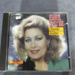 EMEL SAYIN / ÜZÜLDÜĞÜN ŞEYE BAK (Dönem CD)