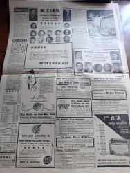 Cumhuriyet Gazetesi - 26 Mayıs 1946 - Bugünkü Parola Sandık Başınadır Yazan Abidin Daver Başmakale - Belediye Seçimi Bugün Yapılıyor - Seçim Bugün Saat 8 de Başlanacak - Oy Sandıklarının Bulunduğu Yerler Bayraklarla Donatıldı Fotoğrafı - Yurdda Seçim Faaliyeti - Halk Partisinden Aday Gösterilen Gazeteci Arkadaşlarımız Fotoğraf - Hasan Rasim Us - Said Kesler - Milli Şef İsmet İnönü Kars'ta - Ürdün Emiri Abdullah Tacını Giydi - Cemal Nadir Karikatür - Amerika'da Grev Bitti - Türkiye Futbol Şampiyonası Başladı - Ankara At Yarışlarının Neticeleri - Haftanın Şakaları Yazan Burhan Felek - Savarona Hareket Etti - Radar Aletinin Verici Ve Alıcısı Nasıl Çalışırlar Yazan Ordinaryüs Profesör Salih Murat Uzdilek - Sonsuz Panayır Yazan Halide Edip Adıvar Yazı Dizisi - Ceneve İstanbul Vapur Seferleri Başladı - Tek Tip Ekmek Eldeki Beyaz Unlar Sarfedildikten Sonra Yapılacak - Safiye Ayla Ve Sadi Işılay Tepebaşı Bahçesinde - Küçük Hikaye Maria Yazan Salahaddin Güngör - Moda Mano Pansiyonu Açıldı