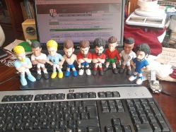 9 adet futbolcu figürü