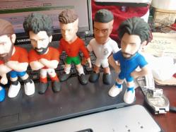 9 adet futbolcu figürü