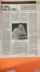 HAYAT DERGİSİ - 24 OCAK 1973 KAPAK: GINA LOLLOBRIGIDA İLAVE: BAŞTAN BAŞA RENKLİ “SARAYLAR” İKİNCİ FASİKÜLÜ DOSYA: “SÖHRETLERİN KEPÇESİNDEN TÜRK YEMEKLERİ” PORTRE: GINA LOLLOBRIGIDA’NIN FOTOĞRAFLARI HAYAT SAYFALARINDA RÖPORTAJ: OSMAN KIBAR’IN TELEVİZYONDAKİ İLK GÖRÜNÜMÜ VE “YILIN TELEVİZYON YILDIZI” SEÇİLİŞİ YAZI: BELKIS VE SALİH ACAR’DAN TÜRKİYE’DEKİ KUŞ TÜRLERİ VE KELAYNAK KORUMA ÇAĞRISI MAKALE: AHMET EMİN’DEN “CASTINE DEHŞETİ” VE KAPTAN BROWN’LA ANILAR KİŞİLER: GINA LOLLOBRIGIDA - OSMAN KIBAR - DOĞAN KASAROĞLU - ORHAN TOKATLI - HÜSAMETTİN ÇELEBİ - ZEİD SOZEN - BELKIS ACAR - SALİH ACAR - AHMET EMİN - AHMET ŞÜKRÜ ESMER - KAPTAN BROWN TEMALAR: ULUSLARARASI SANATÇI TEMSİLİ - TÜRK MUTFAĞI VE ÜNLÜLERİN TARİFLERİ - TELEVİZYONDA YEREL YILDIZLAR - KUŞ GÖZLEMİ VE DOĞA KORUMA - AMERİKAN KÜLTÜRÜ VE YASAKLAR - YAZAR ANILARI VE GEZİ NOTLARI - YAYIN POLİTİKASI VE ABONE BİLGİLERİ - 1973 OCAK SAYILARI - HAYAT MECMUASI YAYIN KADROSU - TİFDRUK BASKI TEKNİĞİ - ULUSLARARASI SATIŞ FİYATLARI - 40 SAYFA