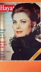 HAYAT DERGİSİ -  31 OCAK 1974 KAPAK: MONACO PRENSESİ GRACE DOSYA: MENENJİT SALGINI VAR MI, YOK MU? – SAĞLIK PANİĞİ VE RESMİ AÇIKLAMALAR PORTRE: YEŞİLÇAM’IN ALTIN ÇOCUĞU KADİR İNANIR – HÜLYA KOÇYİĞİT, FİLİZ AKIN VE TÜRKAN ŞORAY’IN AĞZINDAN GÜNDEM: DÜNYANIN YENİ PETROL KRALLARI – ORTADOĞU’DA GÜÇ DENGESİ VE TÜRKİYE’NİN DİNİ TEMSİLCİLİKLE PETROL ARAYIŞI YORUM: SARIK VE İNSAF – LÜTFİ DOĞAN’IN RİYAD TEMASLARI VE DIŞİŞLERİ BAKANLIĞI GÖREVLENDİRMESİ MAKALE: MONACO PRENSESİ CAROLINE’İN SAVRUKLUĞU – GRACE KELLY’NİN ÜZÜNTÜSÜ VE GECE HAYATI ELEŞTİRİSİ ULUSLARARASI: KIZIL ÇİN’İN KARA LİSTESİ – BEETHOVEN, SCHUBERT VE MOZART’A YÖNELİK KÜLTÜREL İHTİLAL SOHBET: BOĞAZİÇİ YEŞİL KALABİLECEK Mİ? – İSTANBUL’UN KENTSEL DÖNÜŞÜMÜ VE ÇEVRE KAYGILARI KİŞİLER: GRACE KELLY - CAROLINE GRIMALDI - KADİR İNANIR - HÜLYA KOÇYİĞİT - TÜRKAN ŞORAY - FİLİZ AKIN - LÜTFİ DOĞAN - KRAL FAYSAL - ÇETİN EMEC - GEORGES HABACHE - ŞEVKET RADO TEMALAR: SAĞLIK SALGINLARI VE TOPLUMSAL TEPKİLER - YEŞİLÇAM’DA YILDIZLARIN YÜKSEL - 42 SAYFA