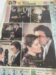 HÜRRİYET KELEBEK GAZETESİ KELEBEK EV GAZETESİ DOĞUM GÜNÜ GAZETESİ - 8 ARALIK 1988 -Memo-Mesut Çakarlı-Didem Bülbül-Üç Yabancı-Azize Bergin-Alpago-Metin Soysal-Fikret Kol-Bizimkiler-Fatoş-Güngörmüşler-Dedektif Nik-Ben hiç yaşamadım ki filmi-Gülşen Bubikoğlu-Cüneyt Arkın-Yılmaz Zafer-Nilüfer Öz-Kerem yılmazer-burçlar-doktorlar-Erich Segal-azize bergin-Cemal Dündar-Mokok-günün adamı-Ali Poyrazoğlu-yazlık Bodrum’un kışlıkçıları-Aydın Boysan-engin Cezzar-cevat bilgiç-Mina urgan-Bülent kayabaş-çiçekleri süsleyin-Kadir Demirel-tu hai king-Leyla ismier-Bay spock kamera arkasında-silvester Stallone-Leonard Nimoy-Barbara bach-Metin Akpınar-Zeki Alasya-Ayşe kudret-Necati gökdeniz-Nilgün Abuşka-aydan Şener-filiz ozankaya