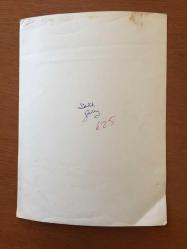 BEYAZ PERDENİN PRENSİ, YEŞİLÇAM'IN YILDIZ OYUNCUSU SALİH GÜNEY'İN ORİJİNAL BÜYÜK BOY 2'Lİ FOTOĞRAF SETİ - 24 x 18 cm EBADINDA - SALİH GÜNEY ÇİMLERDE AĞAÇLARIN ALTINDA GENÇ BİR KIZLA OTURURKEN ÇEKİLMİŞ 2 FARKLI KARE
