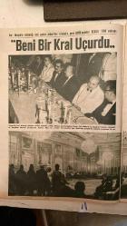 HAYAT DERGİSİ -   21 EYLÜL 1967 -   HAYAT MUHABIRI - KRAL HÜSEYİN - YILIN IDEAL EV KADINI - TAM 48 SAAT - DÜNYA - KEŞAN - CHRIS TOMPSON - HAFTALIK MECMUA - ŞEVKET RADO - HİKMET FERİDUN ES - ÇETİN EMEC - TİFDRUK MATBAACILIK SANAYİİ A S - TAMER GÜVENÇ - IPSALA KÖPRÜSÜ - DEMİREL - KOLLIAS - KIBRIS MESELESİ - DEDEAĞAÇ - HUDUTTA RANDEVU - 4 TÜMEN KARARGAHI - KENDİ KENDİMİZLE MÜCADELE - SEVKET RADO - KÜLTÜR HAMLESİ - ALKIŞ VE ZITO - JÖNKÖPING - NYKÖPING - İSVEÇ - JOHN WAYNE - MİNİ ETEK - AŞKTA MERASİME LÜZUM YOK - ANSİKLOPEDİ OKUYUCULARI   - 44 SAYFA