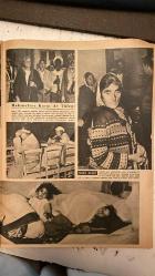 HAYAT DERGİSİ -  1965  ARALIK -  KIBRIS FACİASI - KIBRISTAKİ KANLI HADİSELER - ÖLÜM SAÇIYORLAR - MAKİNELİ TABANCALARLA - REHİN ALINANLAR - MAKİNELİYE KARŞI AV TÜFEĞİ - SESSİZ ISTIRAP - İNÖNÜ ZİYARET ETTİ - SEDYE İLE İNDİRİLDİ - GÖZÜNDEN VURULMUŞ - BÖYLE BEKLEDİLER - YİYECEK DARLIĞI - ANKARA MİTİNGİ - KIBRIS OLAYLARI YURTTA VE DÜNYADA İNFİAL UYANDIRDI - İKİ DELİL - PROTESTO YÜRÜYÜŞLERİ - TÜRK MAHALLELERİ - TÜRK CEMAATİ - RUM TEDHİPÇİLERİ - ASKERİ NAKLİYE UÇAĞI - LEFKOŞA - NÜMUNE HASTANESİ - ANKARA HASTANESİ - ZAFER ANITI - MECLİS - MİLLİ SAVUNMA BAKANLIĞI - BAŞBAKANLIK - İSTANBUL MİTİNGİ - LONDRA MİTİNGİ - İZMİR - DİYARBAKIR - KIRŞEHİR - KONYA - ANTALYA - KAYSERİ  -  İSMET İNÖNÜ - F. KÜÇÜK - ΚΑΤΣΩΝΗΣ - IŞIN - HAYAT MECMUASI-   44 SAYFA
