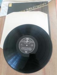 THE VERY BEST OF SHIRLEY BASSEY – 20 FABULOUS TRACKS, 33'LÜK LONG PLAY – İNGİLTERE BASKI